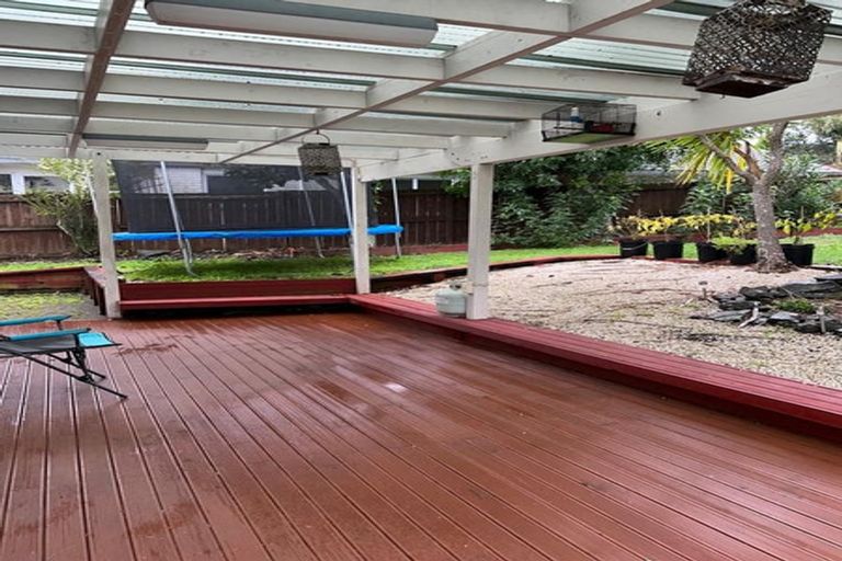 Photo of property in 46 Goldfinch Rise, Unsworth Heights, Auckland, 0632