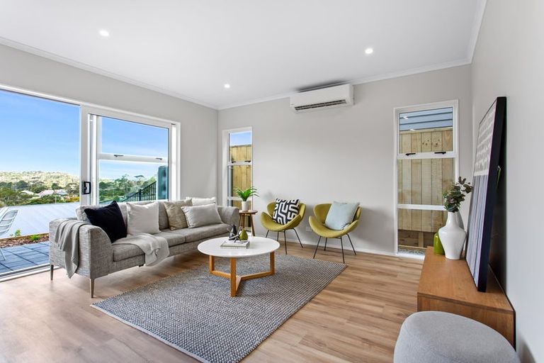 Photo of property in 27 William Calvert Drive, Swanson, Auckland, 0614