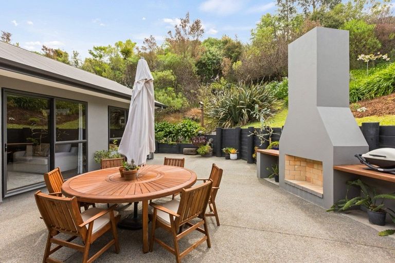 Photo of property in 18 Lakeview Terrace, Taradale, Napier, 4112