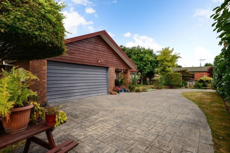 Photo of property in 22 Halcione Close, Flagstaff, Hamilton, 3210