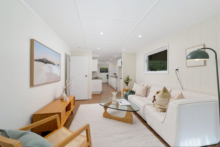 Photo of property in 34 Cyclarama Crescent, Massey, Auckland, 0614