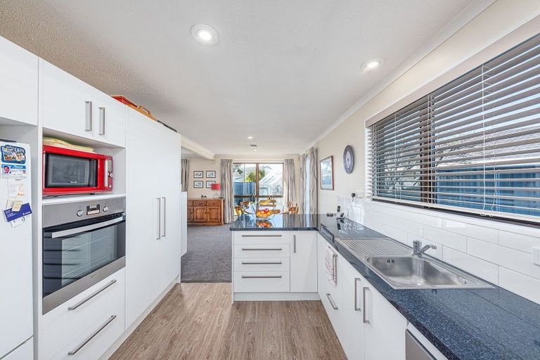 Photo of property in 156 Sawyers Arms Road, Northcote, Christchurch, 8052