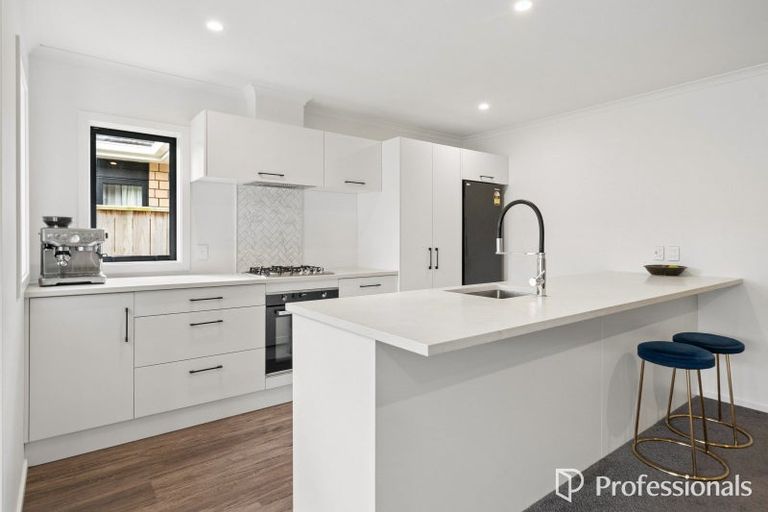 Photo of property in 17 Ford Road, Manor Park, Lower Hutt, 5019