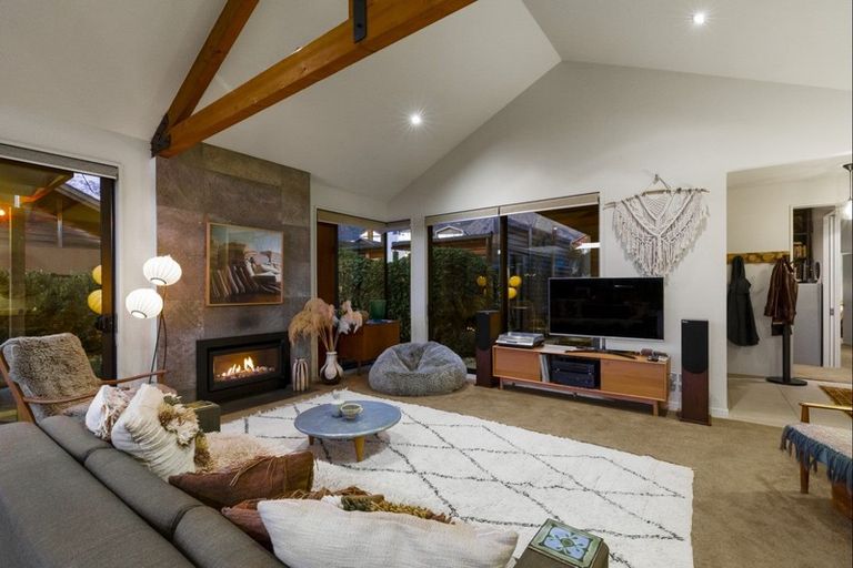 Photo of property in 34 Rannoch Drive, Jacks Point, Queenstown, 9371