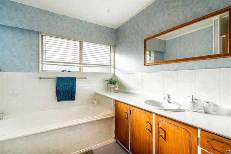 Photo of property in 2/32 Opaheke Road, Papakura, 2110