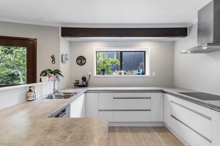 Photo of property in 26 Ambury Road, Mangere Bridge, Auckland, 2022