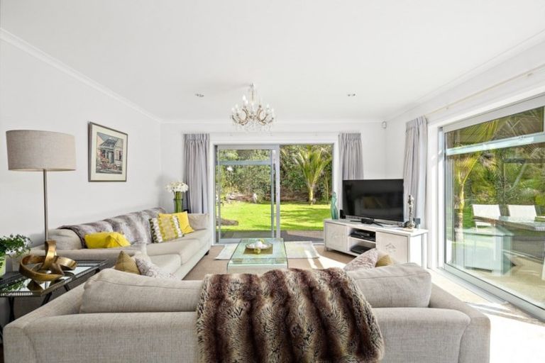 Photo of property in 6e Forest Glen, Orewa, 0931