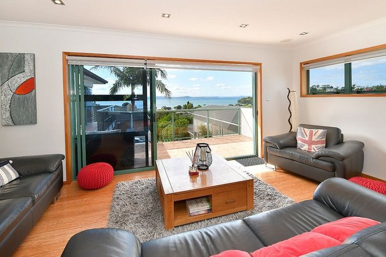 Photo of property in 21 Beach Road, Manly, Whangaparaoa, 0930