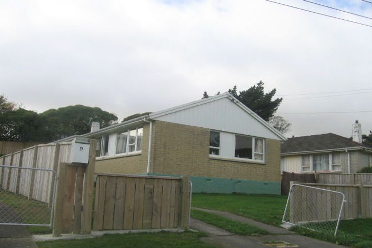 Photo of property in 11 Thompson Grove, Ranui, Porirua, 5024