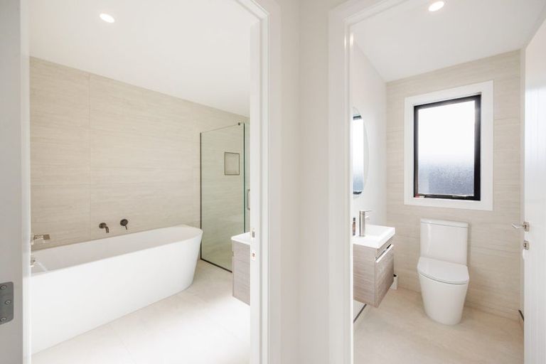 Photo of property in 11 Mangatainoka Lane, Awapuni, Palmerston North, 4412