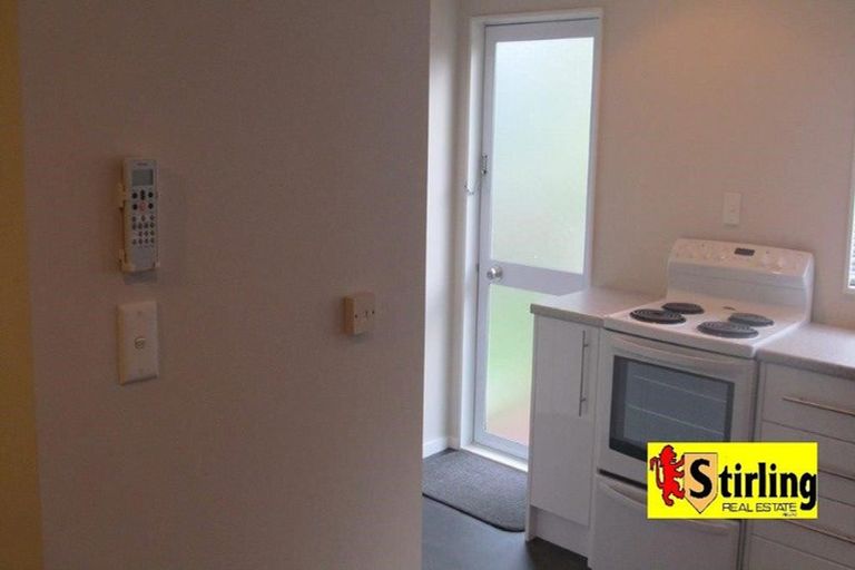 Photo of property in 2/17 Fitzherbert, Alicetown, Lower Hutt, 5010