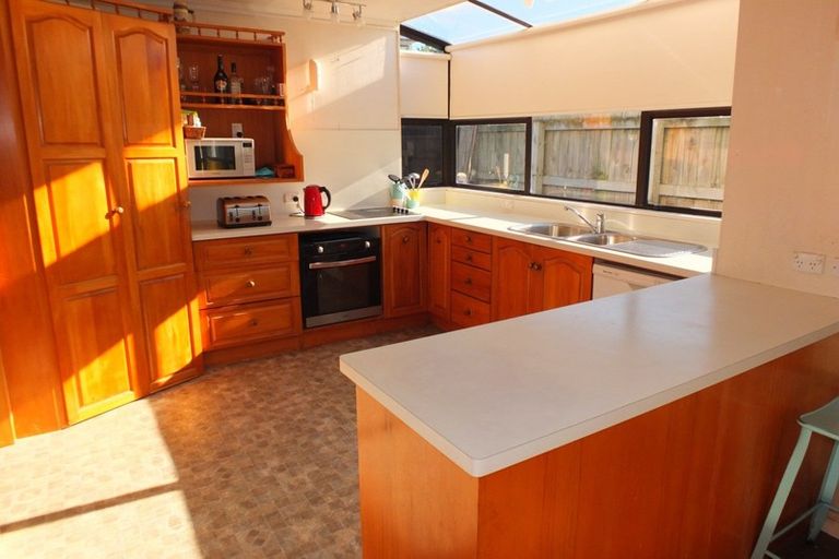 Photo of property in 12 Low Avenue, Foxton Beach, Foxton, 4815