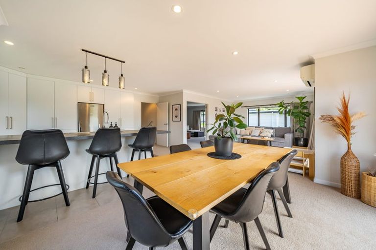 Photo of property in 14 Cosgrove Rise, Riverstone Terraces, Upper Hutt, 5018