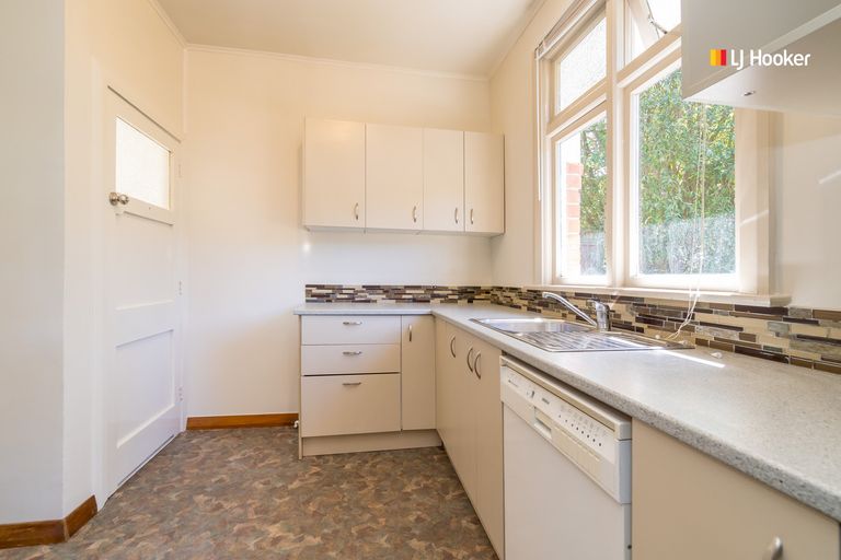 Photo of property in 43 Glen Road, Mornington, Dunedin, 9011