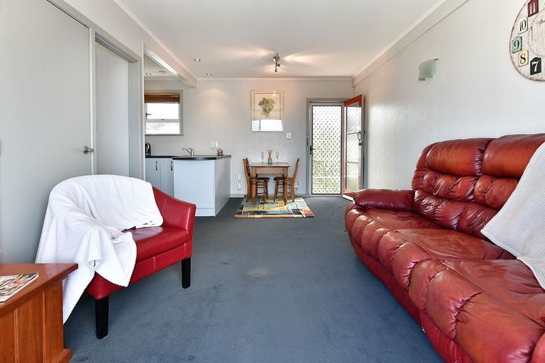 Photo of property in 7/219 Onewa Road, Birkenhead, Auckland, 0626