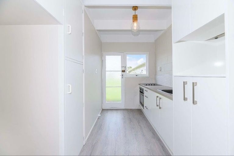 Photo of property in 5/5 Keeling Road, Henderson, Auckland, 0612
