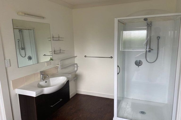 Photo of property in 8a Neeve Place, Taradale, Napier, 4112