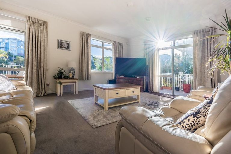 Photo of property in 19 Parkside Drive, Orewa, 0931