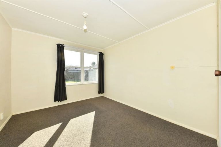 Photo of property in 9 Attlee Crescent, Bryndwr, Christchurch, 8053