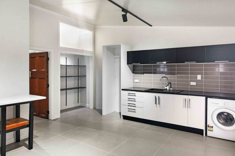 Photo of property in 36 Puriri Road, Manurewa, Auckland, 2102