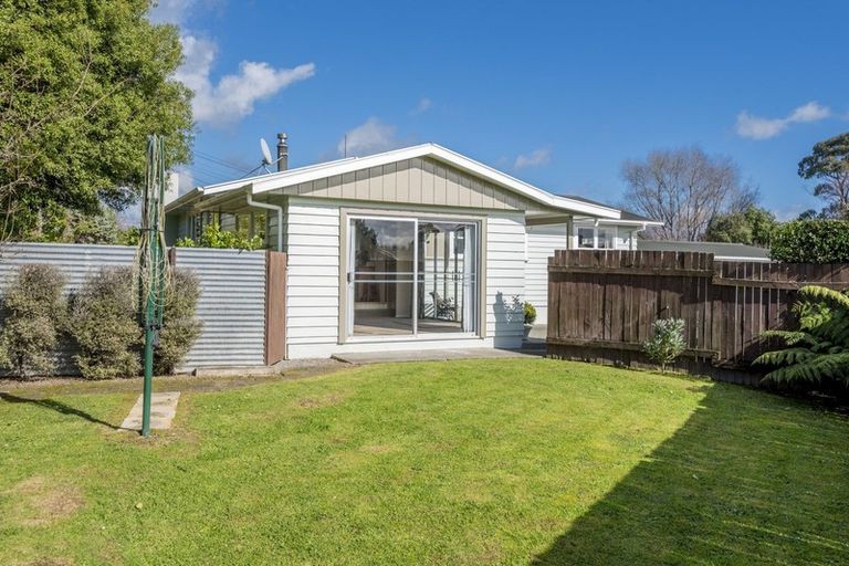 Photo of property in 9 East Road, Shannon, 4821