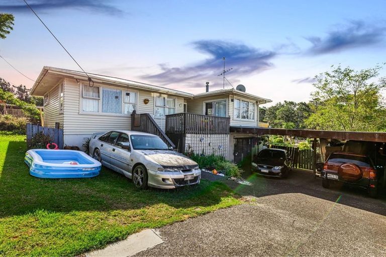 Photo of property in 28 Helena Street, Massey, Auckland, 0614