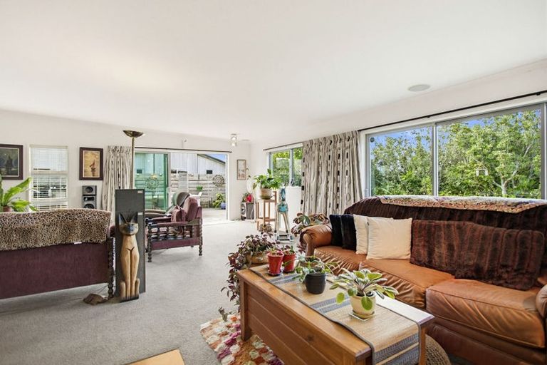 Photo of property in 5 Debenham Drive, Whitianga, 3510