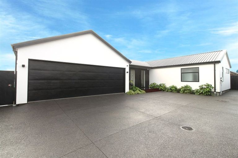 Photo of property in 12 Kilmurry Street, Halswell, Christchurch, 8025