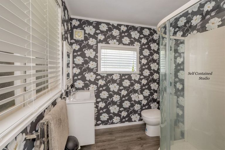 Photo of property in 75 Muhunoa Road West, Ohau, Levin, 5570