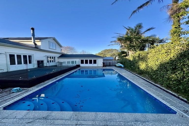 Photo of property in 1 Mozeley Avenue, Devonport, Auckland, 0624