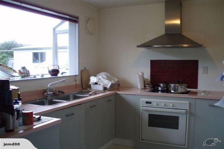 Photo of property in 162 Mark Avenue, Grenada Village, Wellington, 6037