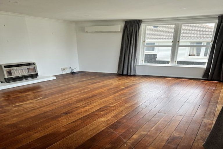 Photo of property in 51 Woodleigh Street, Frankleigh Park, New Plymouth, 4310