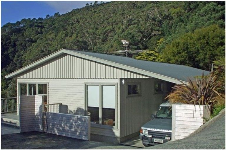 Photo of property in 57 Waitohu Road, York Bay, Lower Hutt, 5013