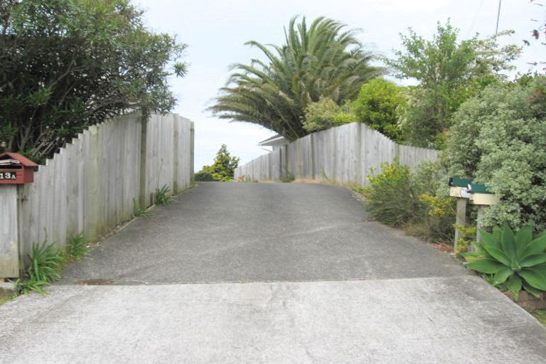 Photo of property in 1/15 Merton Avenue, Glenfield, Auckland, 0627