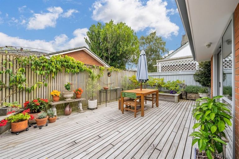 Photo of property in 2/32 Marion Street, Silverstream, Upper Hutt, 5019
