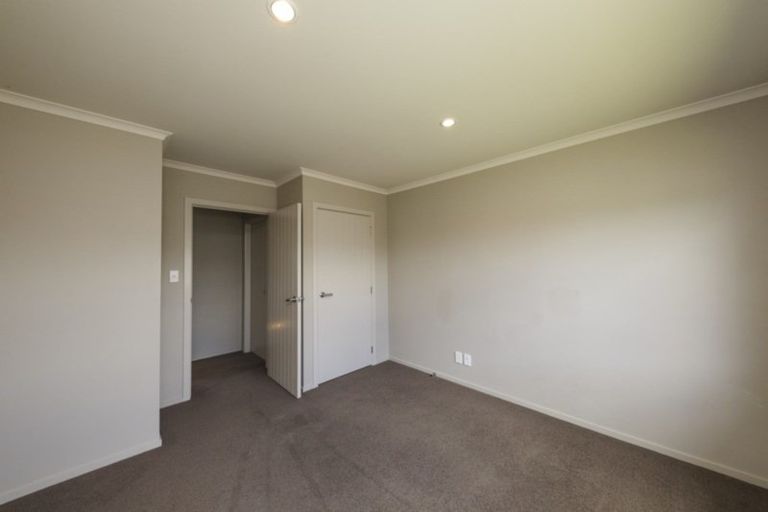 Photo of property in 1 Lorenzo Place, Kelvin Grove, Palmerston North, 4414