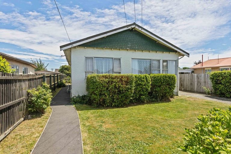 Photo of property in 21 Hay Street, Bromley, Christchurch, 8062