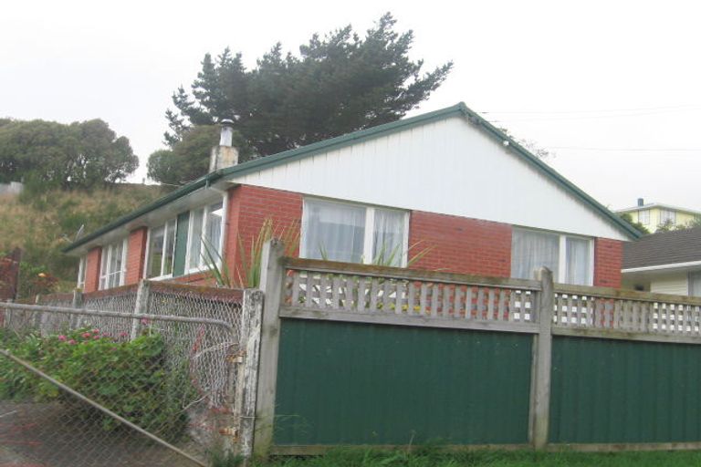 Photo of property in 15 Thompson Grove, Ranui, Porirua, 5024