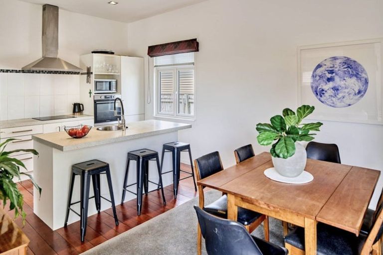 Photo of property in 62 Heretaunga Street, Petone, Lower Hutt, 5012