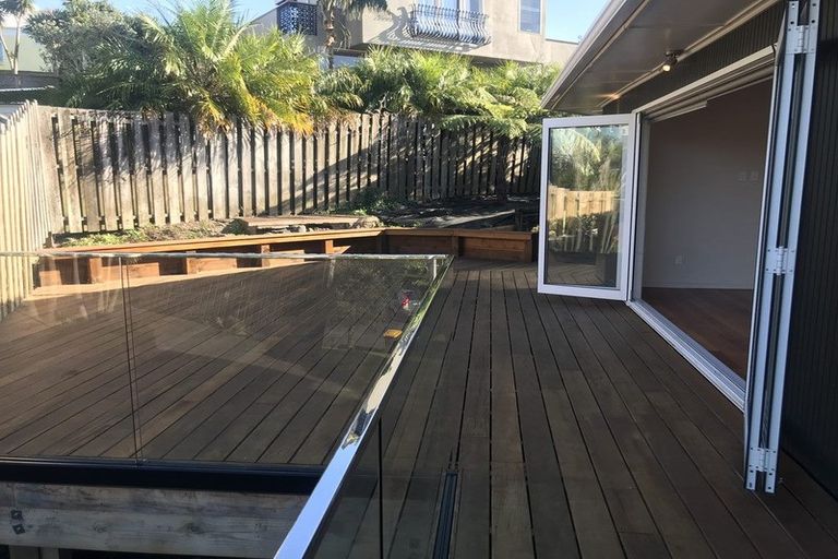 Photo of property in 27 Peter Terrace, Castor Bay, Auckland, 0620