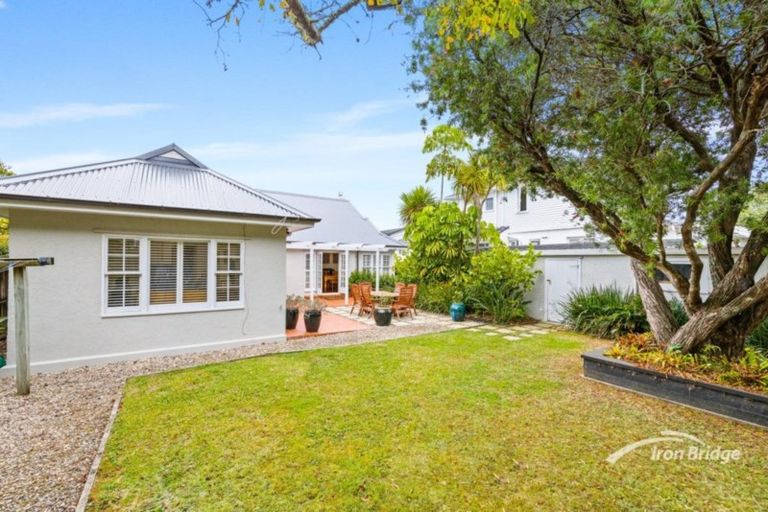 Photo of property in 232 Lake Road, Hauraki, Auckland, 0622