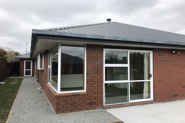Photo of property in 5 Aberfoyle Place, Parklands, Christchurch, 8083