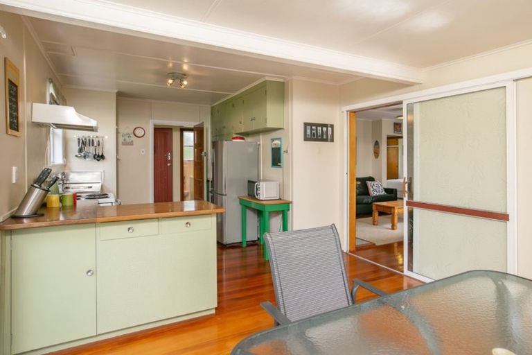 Photo of property in 3 Papawai Road, Greytown, 5712