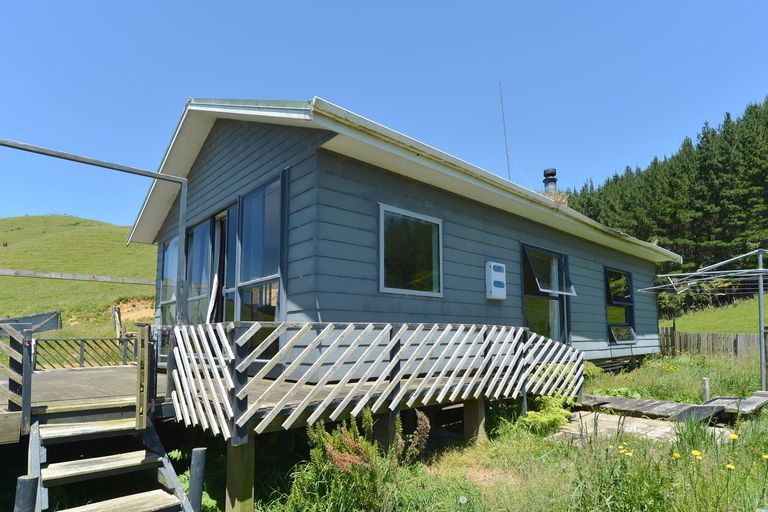 Photo of property in 370 Lowe Road, Hikurangi, 0181