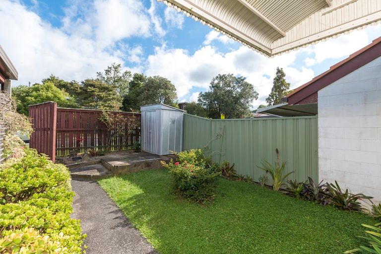 Photo of property in 1a Dolbear Street, Titirangi, Auckland, 0604