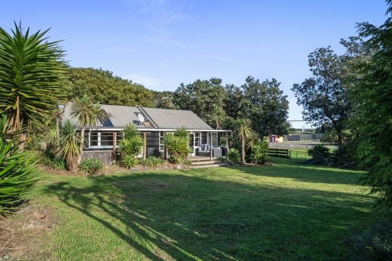 Photo of property in 619 Waitarere Beach Road, Waitarere Beach, Levin, 5510
