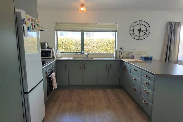 Photo of property in 152 One Tree Point Road, One Tree Point, 0118