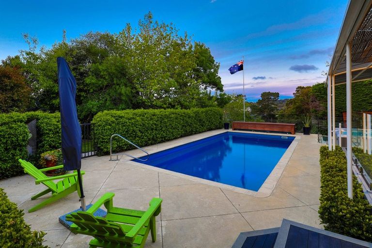 Photo of property in 11 Kimberly Grove, Greenhithe, Auckland, 0632