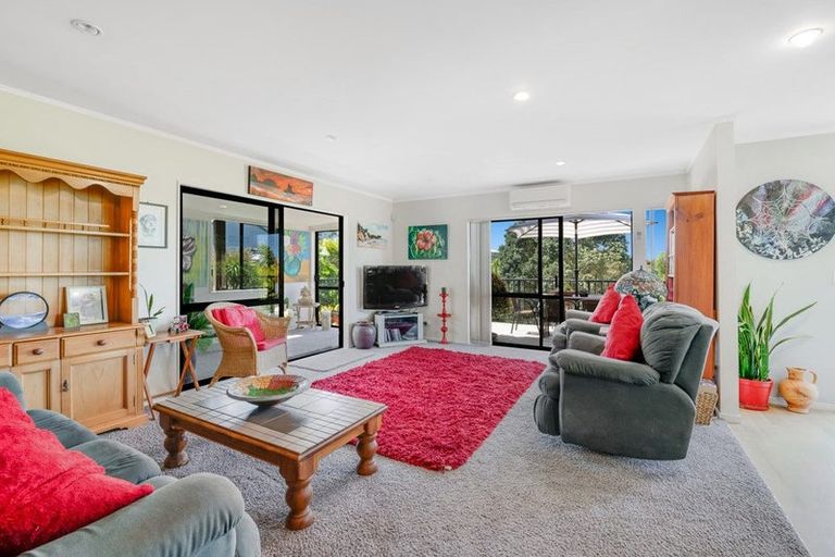 Photo of property in 12 Mariner Drive, Gulf Harbour, Whangaparaoa, 0930