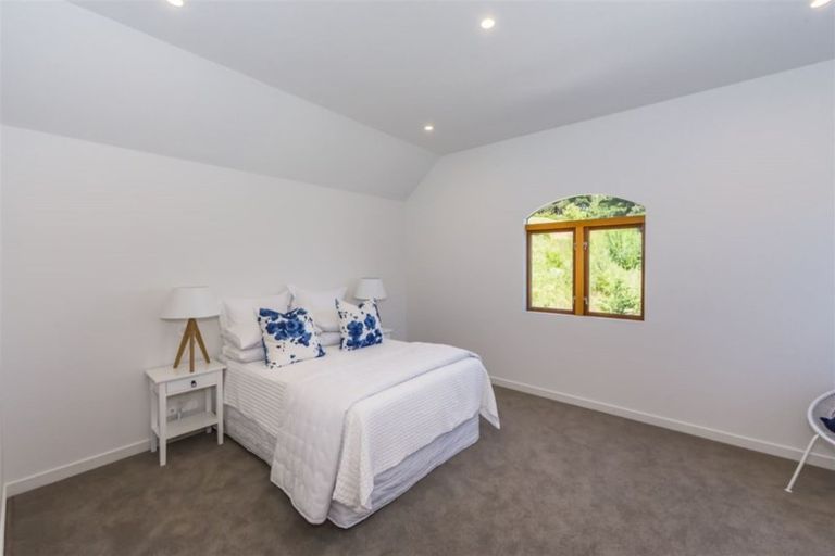 Photo of property in 46 Tuawera Terrace, Clifton, Christchurch, 8081